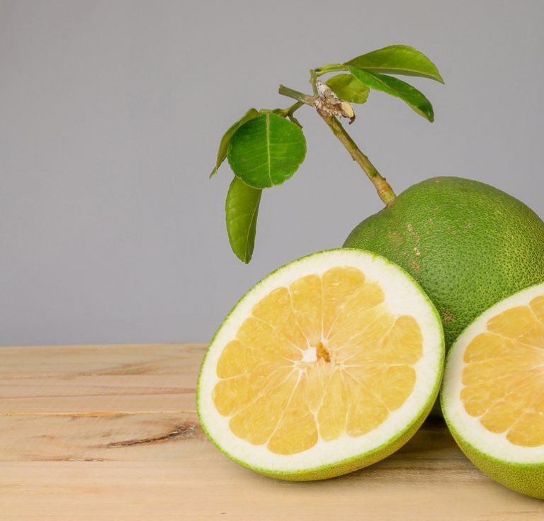 pomelo-korzysci-owoc